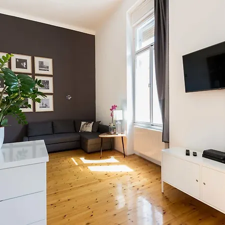 Wesselenyi Design Budapest